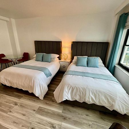 Directly On The Beach With Pool & Parking Miami Beach Exterior photo