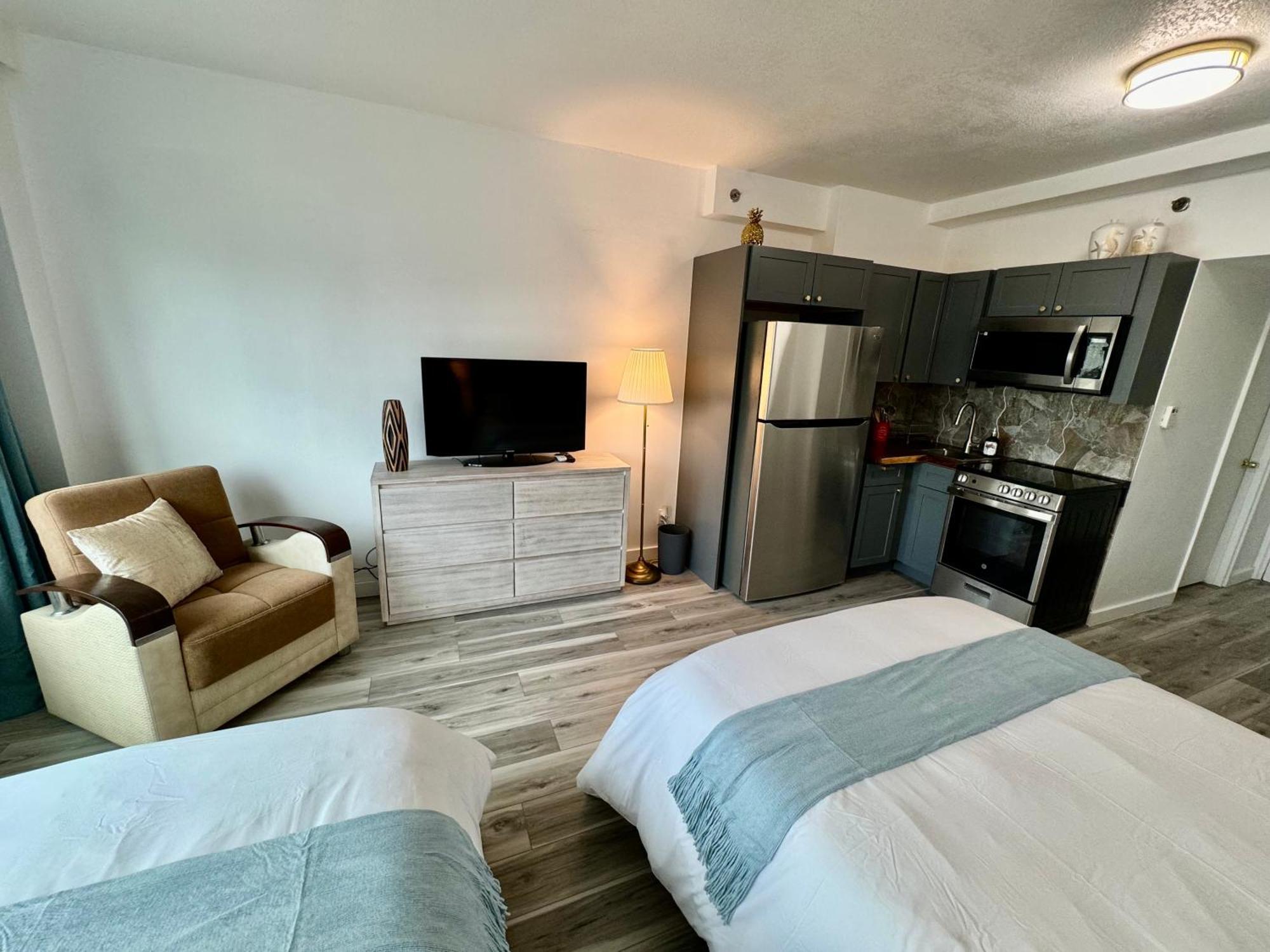 Directly On The Beach With Pool & Parking Miami Beach Exterior photo
