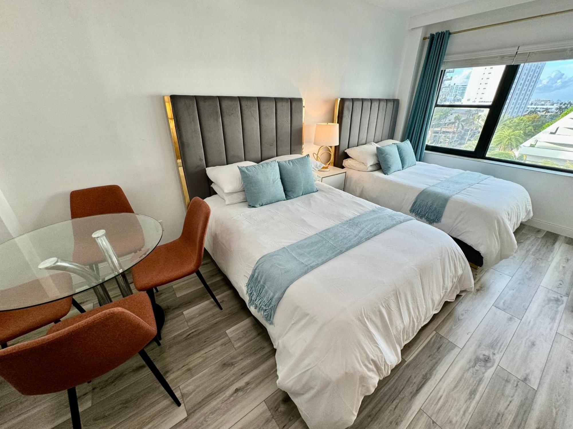 Directly On The Beach With Pool & Parking Miami Beach Exterior photo