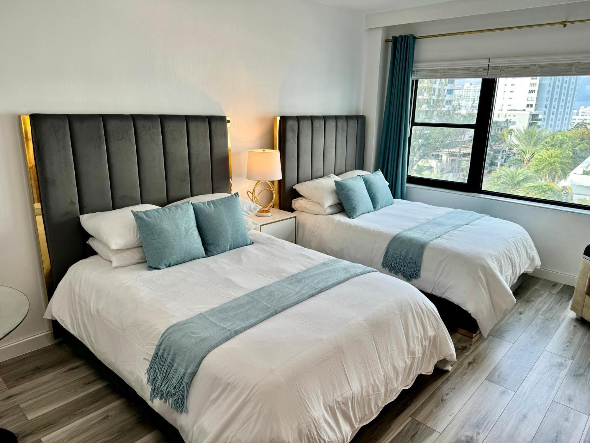 Directly On The Beach With Pool & Parking Miami Beach Exterior photo
